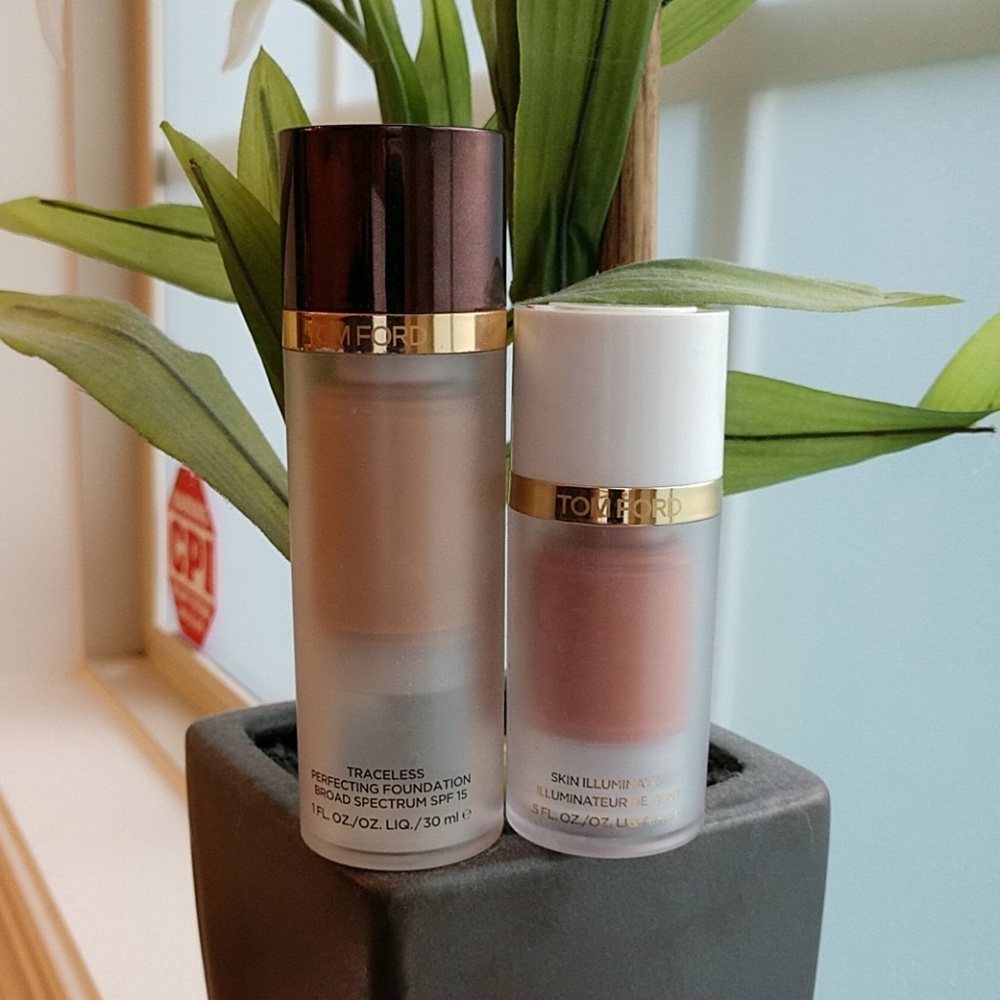Tom Ford foundation and illuminator bundle
